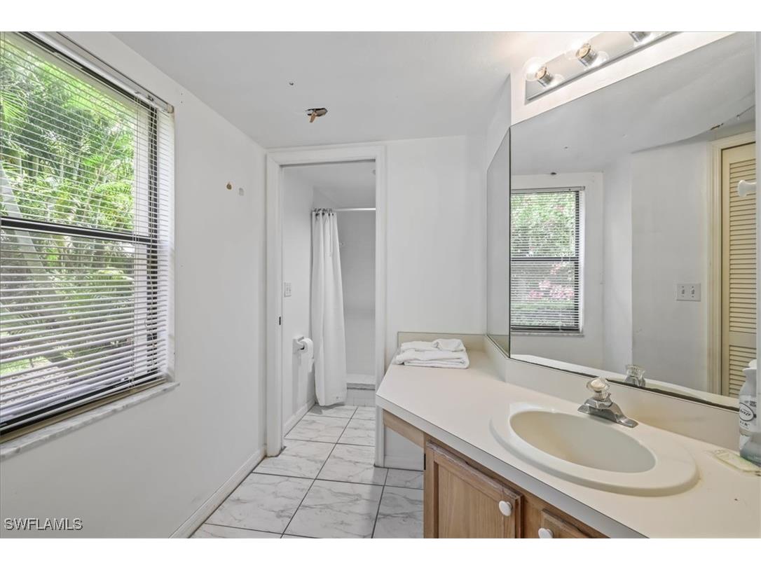 9652 Windsor Gardens Lane #105 Fort Myers FL 33919 225050617 image8