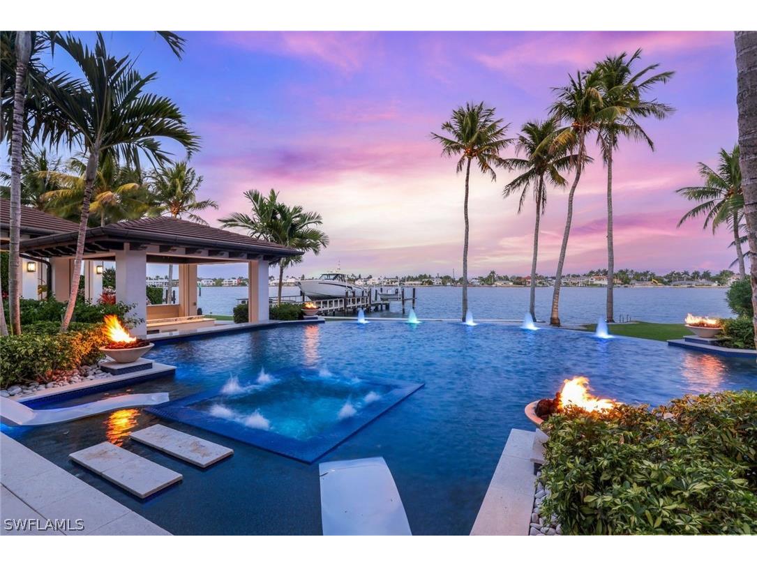 970 Aqua Circle Naples FL 34102 224040729 image2