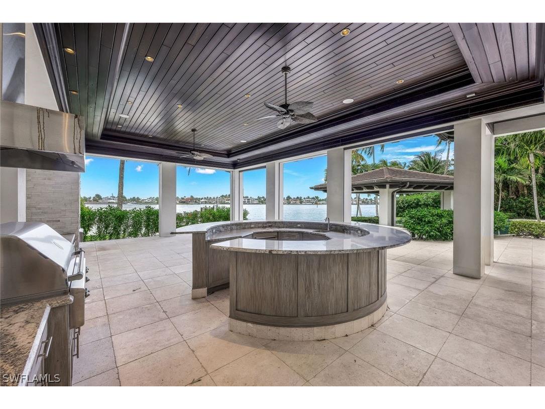 970 Aqua Circle Naples FL 34102 224040729 image21