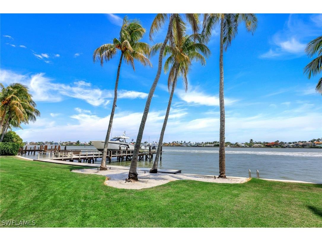 970 Aqua Circle Naples FL 34102 224040729 image38