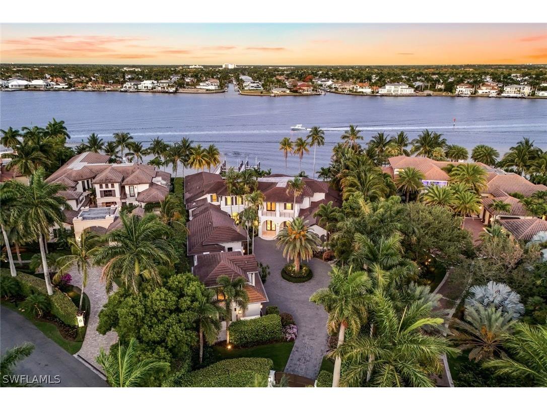 970 Aqua Circle Naples FL 34102 224040729 image4