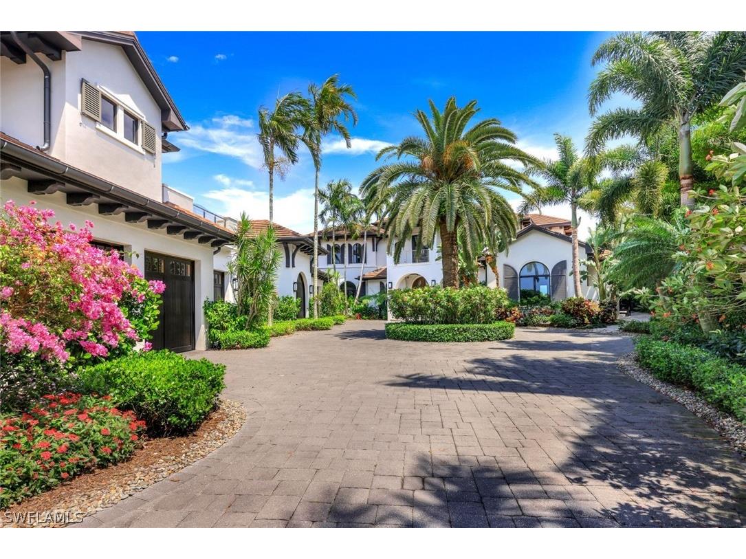 970 Aqua Circle Naples FL 34102 224040729 image5