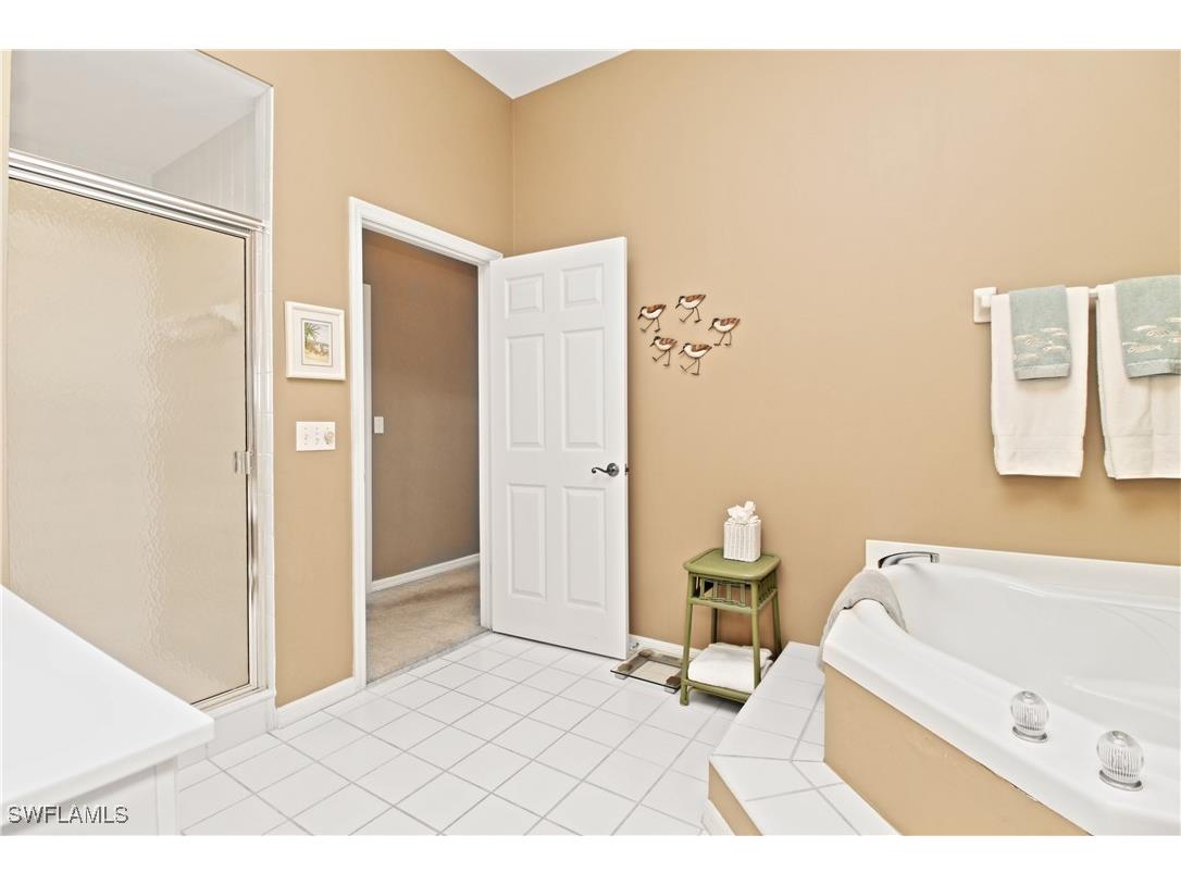 970 Egrets Run #201 Naples FL 34108 225032144 image17