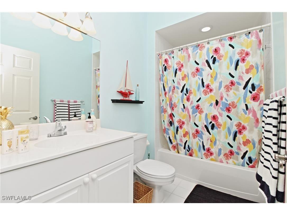 970 Egrets Run #201 Naples FL 34108 225032144 image21