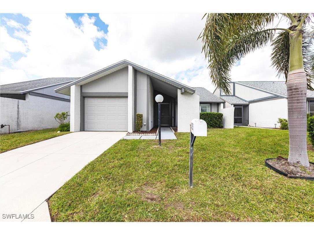 9729 Maplecrest Circle Lehigh Acres FL 33936 225025622 image1