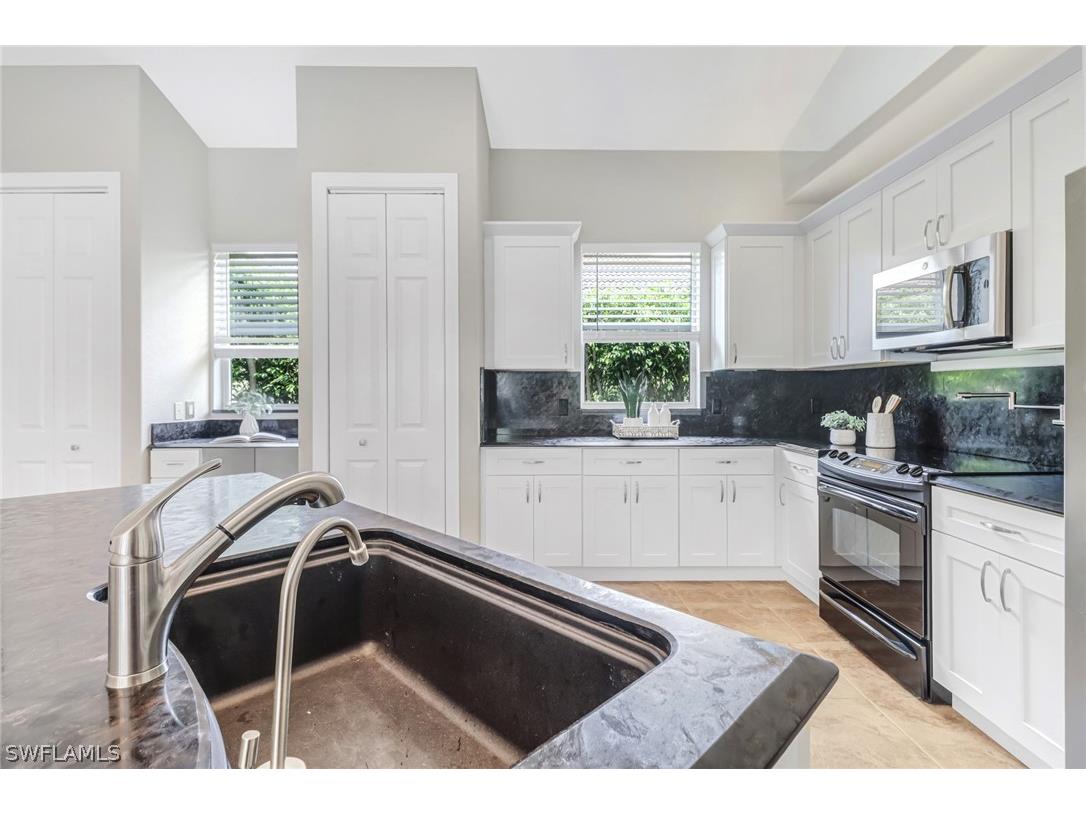 9754 Wilshire Lakes Boulevard Naples FL 34109 224053557 image5