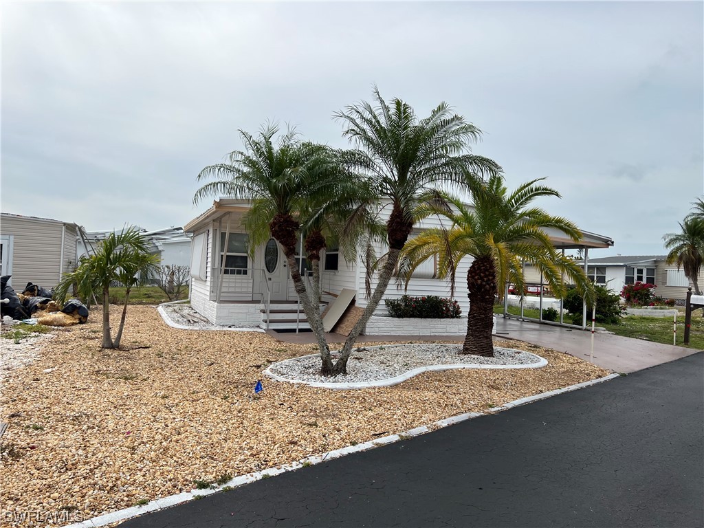 98 Elise Drive Fort Myers FL 33908 223041724 image1