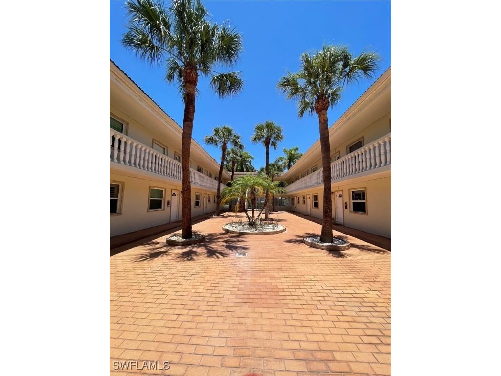 980 7th Avenue S #104 Naples FL 34102 225047710 image16