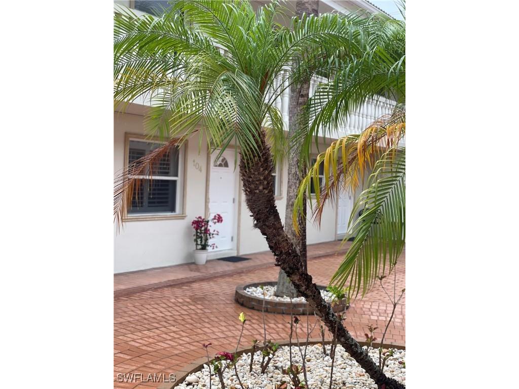 980 7th Avenue S #104 Naples FL 34102 225047710 image24