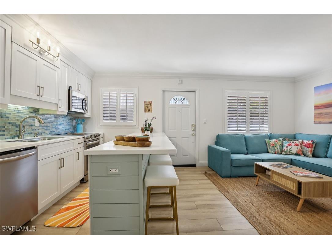 980 7th Avenue S #104 Naples FL 34102 225047710 image4