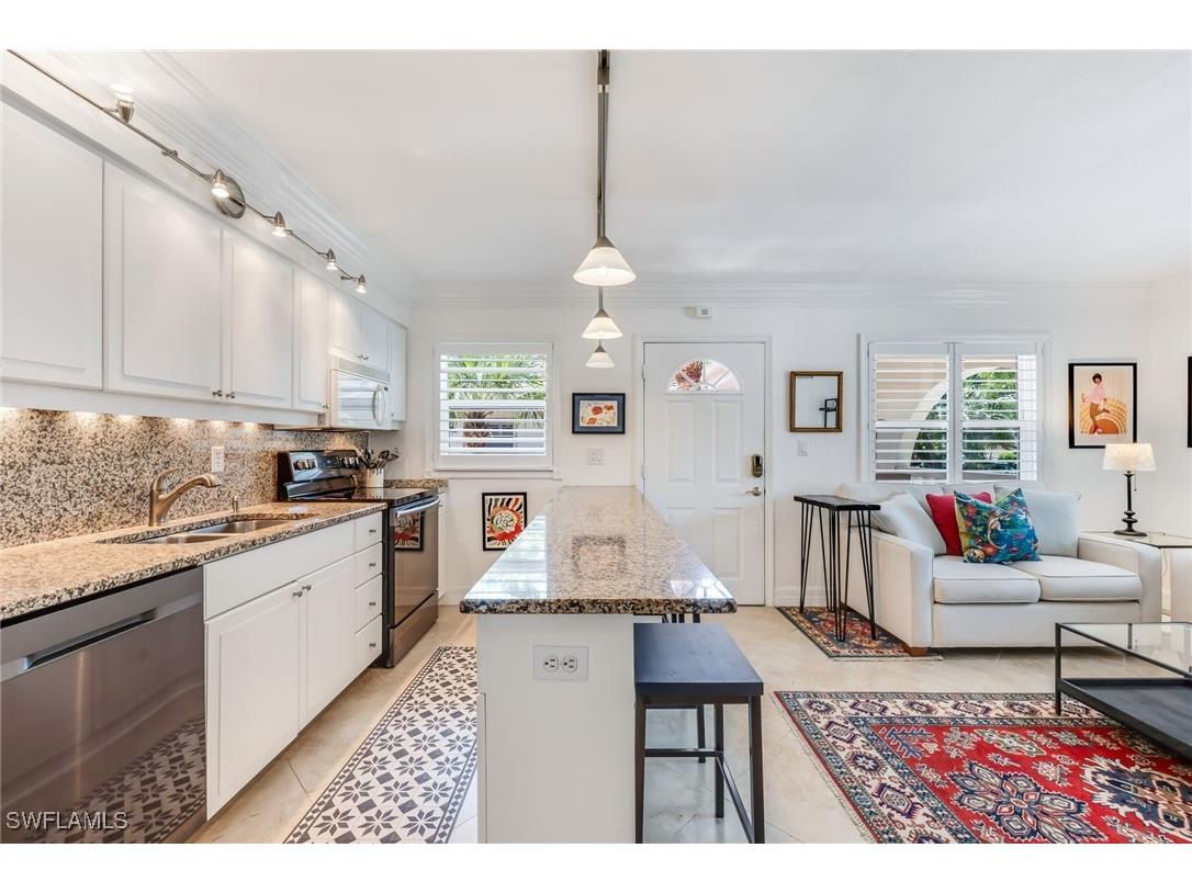 980 7th Avenue S #201 Naples FL 34102 225050648 image7