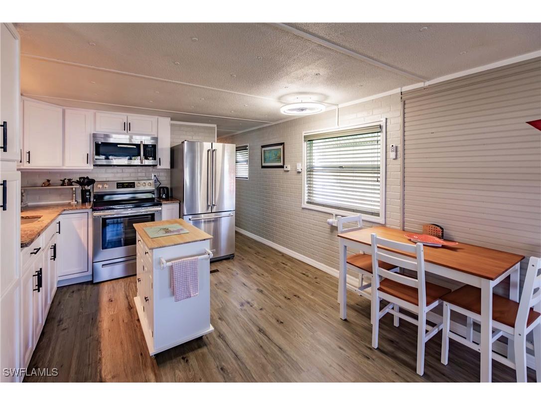 9806 Sugarberry Way Fort Myers FL 33905 224104426 image4