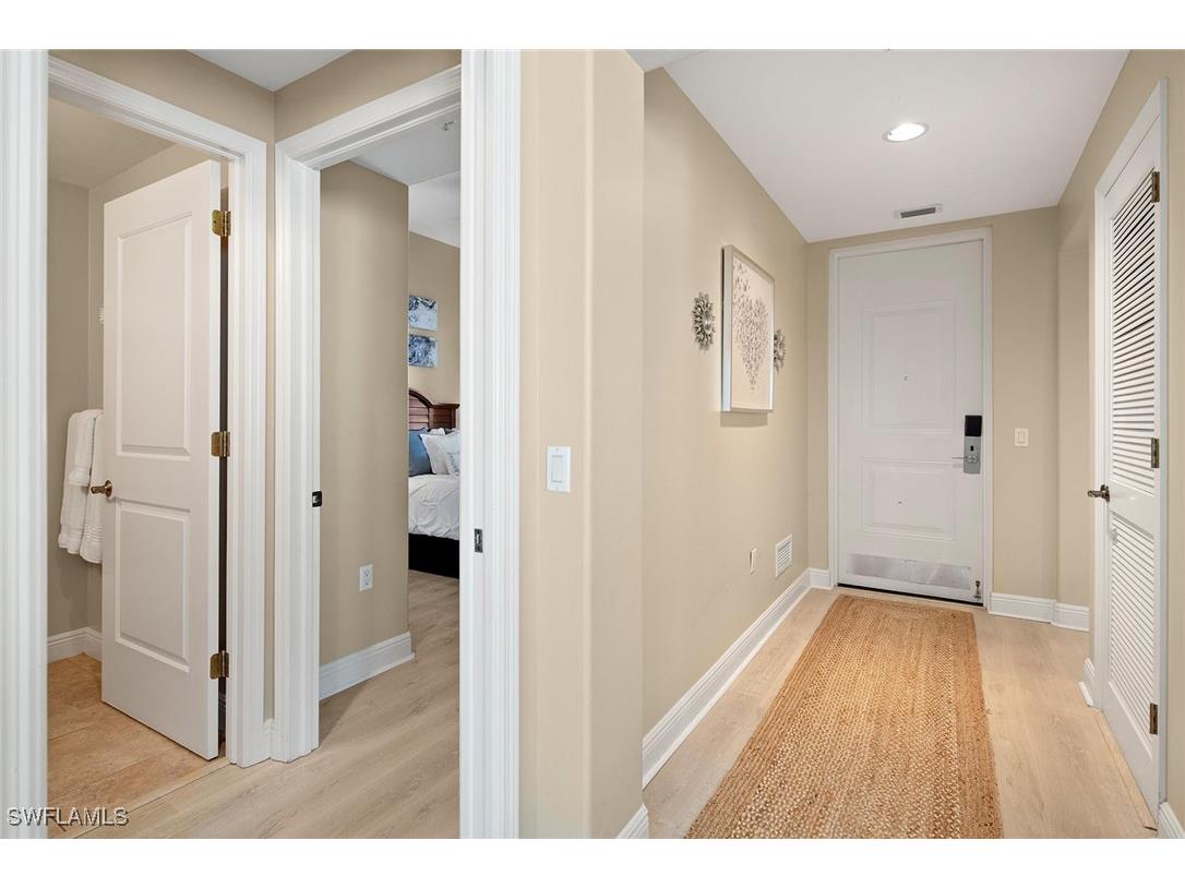 985 Sandpiper Street #I201 Naples FL 34102 224098296 image27