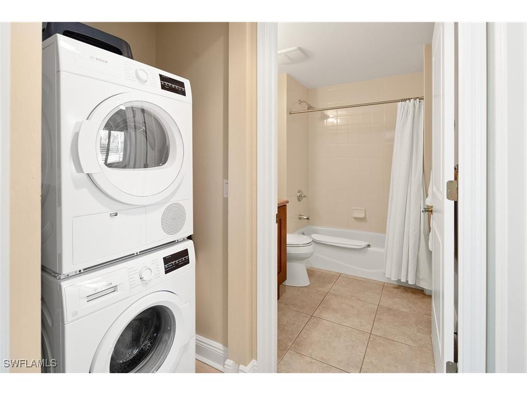 985 Sandpiper Street #I201 Naples FL 34102 224098296 image28