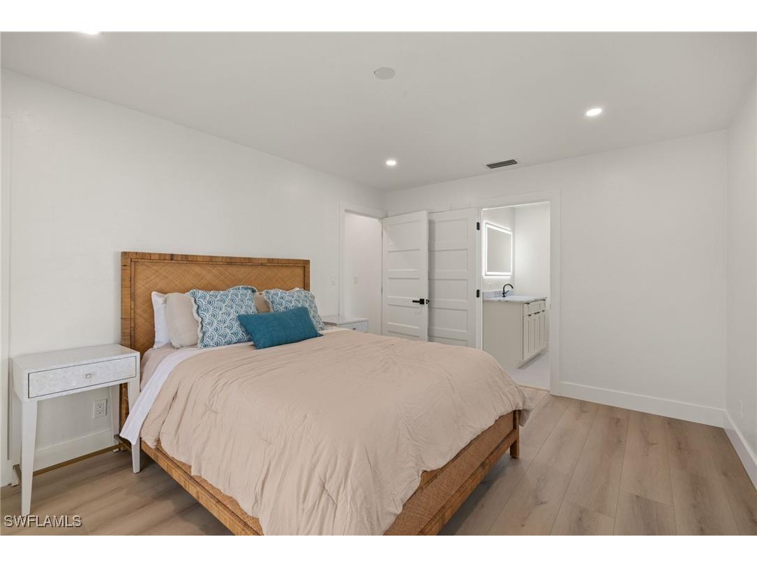 996 Greenwood Court N Sanibel FL 33957 225009405 image15