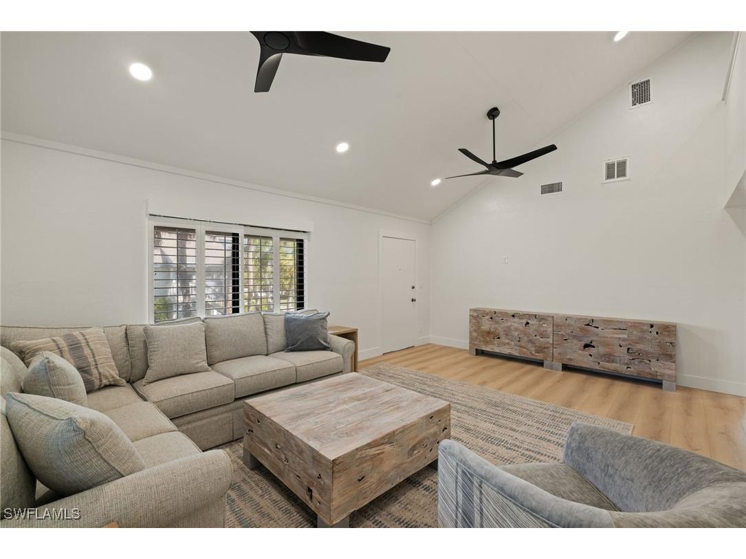 996 Greenwood Court N Sanibel FL 33957 225009405 image6