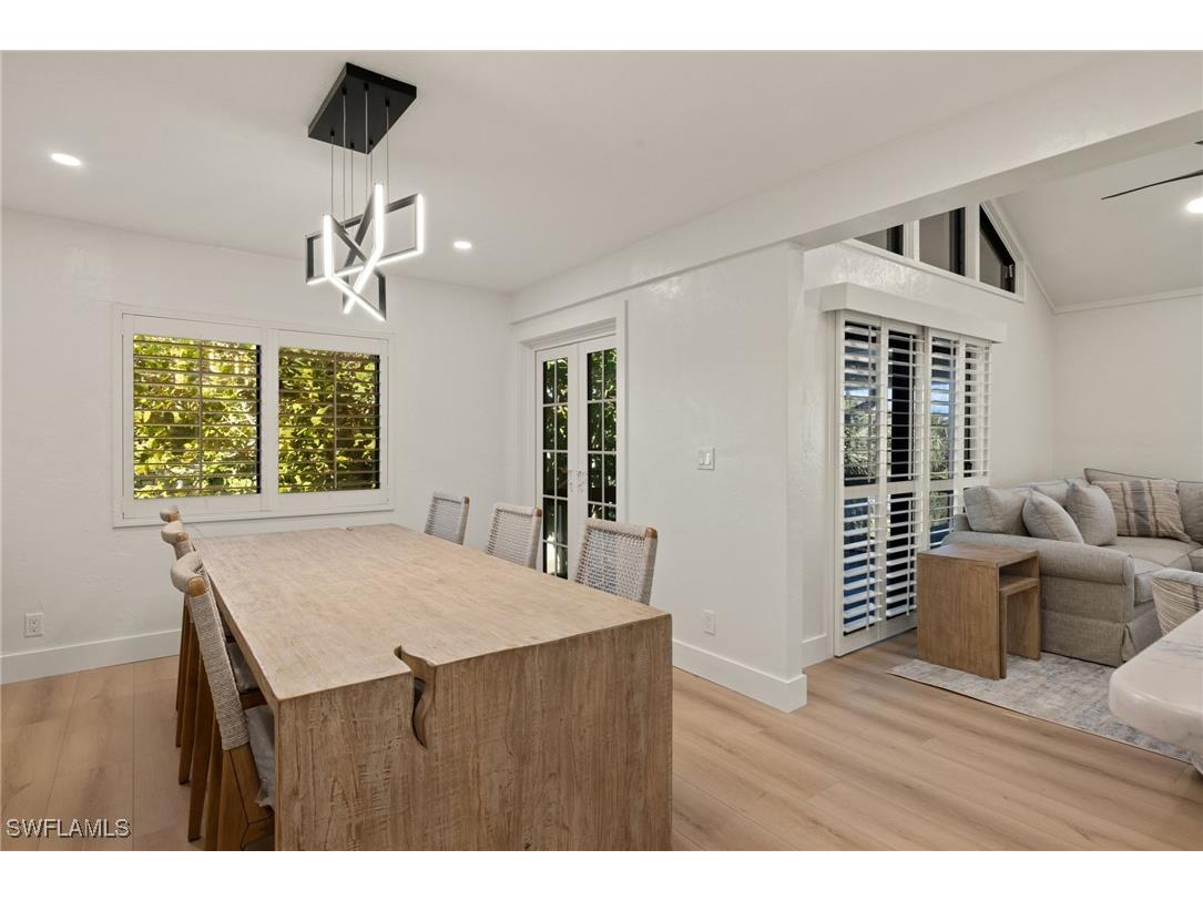 996 Greenwood Court N Sanibel FL 33957 225009405 image8